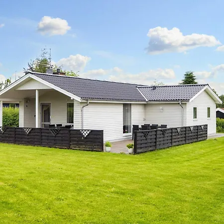 4 Star In Hejls-by Traum